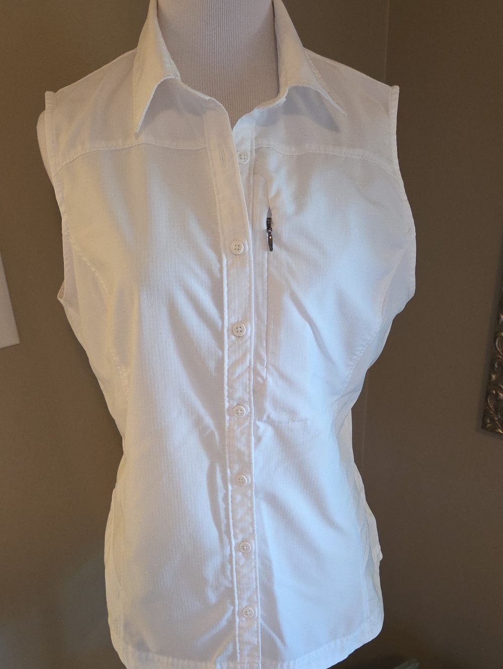 Columbia White Sleeveless Button-Down Shirt Women's Top